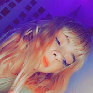 Meet your Posher, Chanelle